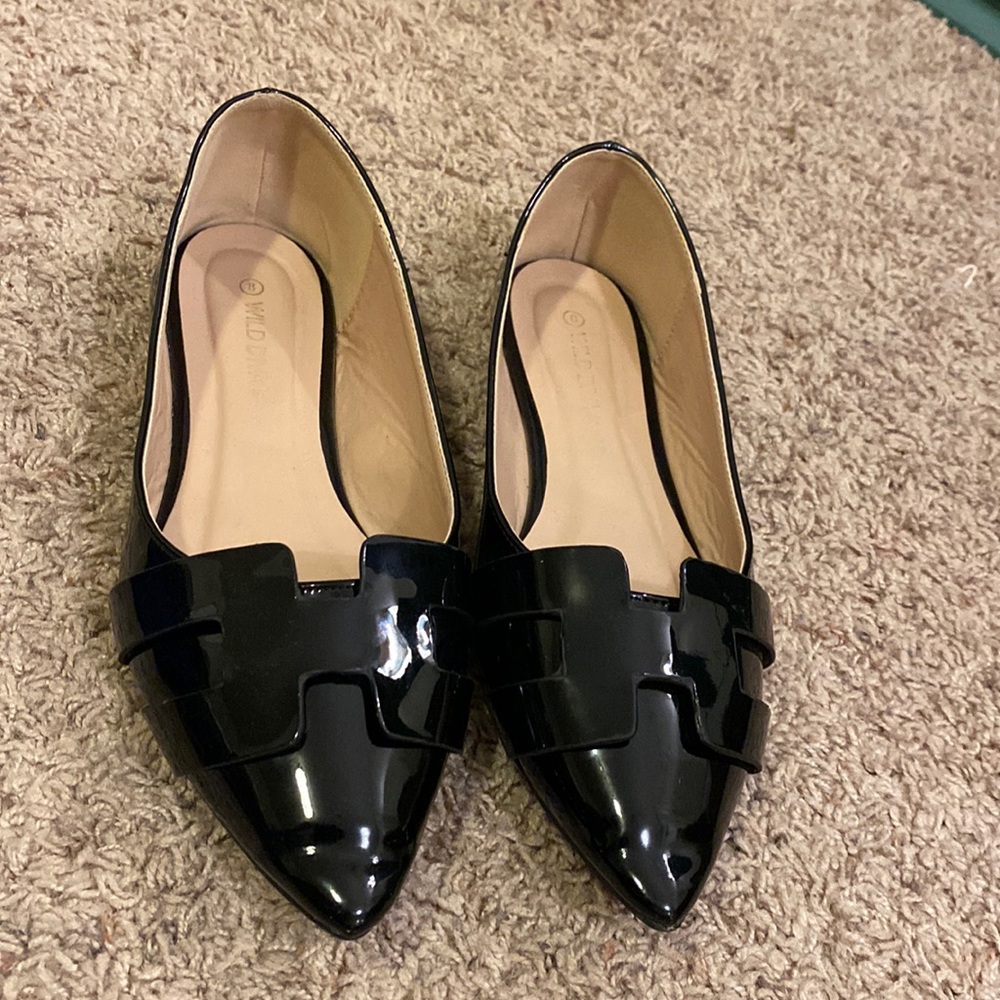 Size 8 Flats.